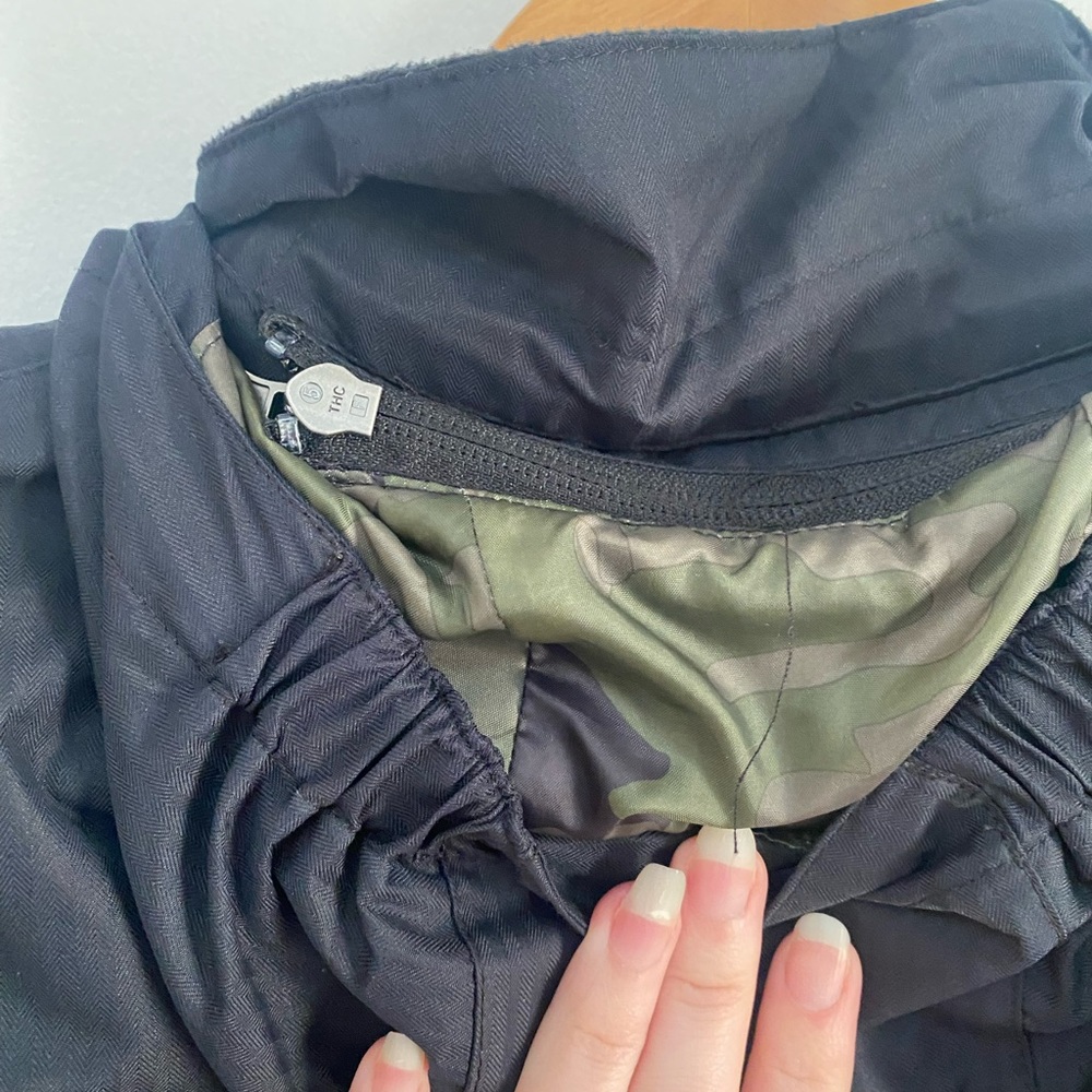 Kids Camo / Black Ski Jacket - Size 4 - Picture 5 of 5